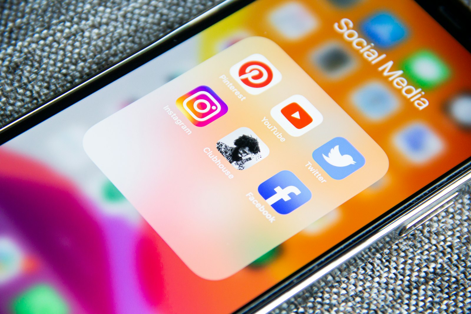 Social-Ads-Kampagnen auf dem Smartphone